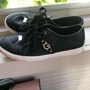 Black Guess Sneakers